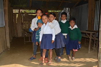 Kinder der Schule in Nepal